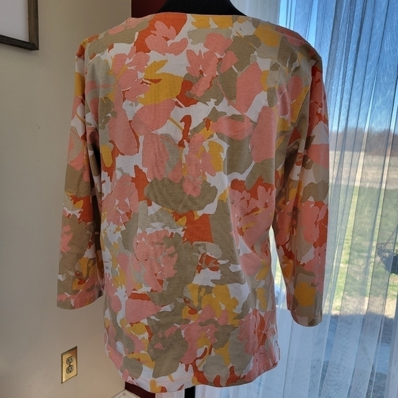 RUBY Rd. Spring Floral Top Size Large - Picture 3 of 9
